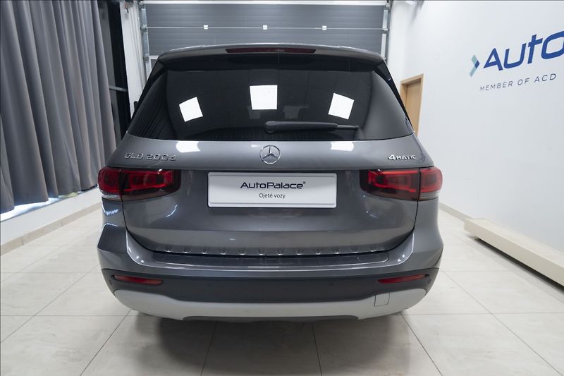 Mercedes-Benz GLB 2,0 200d 4MATIC NAVI KAMERA ČR - fotka 5 z 47