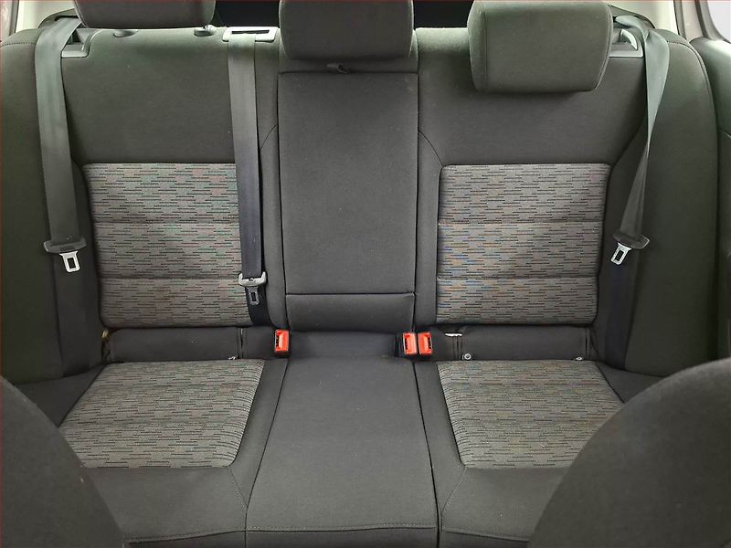 Škoda Octavia (2010) 1.6 TDI, Xenony, Tempomat - fotka 10 z 17