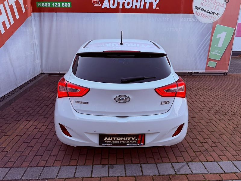 Hyundai i30 1.4 16V, Serviska, 1.Maj - fotka 8 z 29