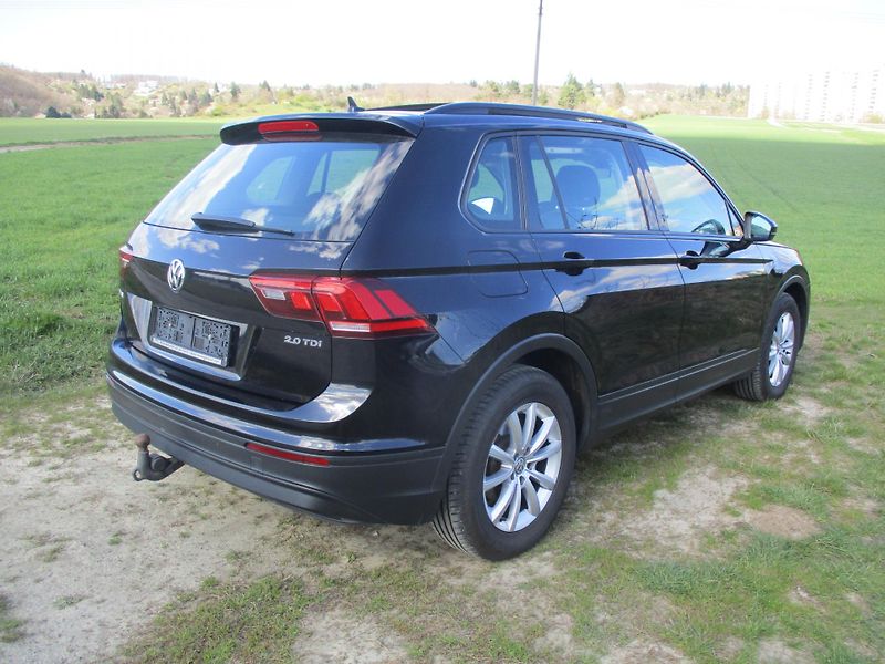 Volkswagen Tiguan 2.0TDi 110kW*TZ*PANORAMA*6MAN - fotka 6 z 43