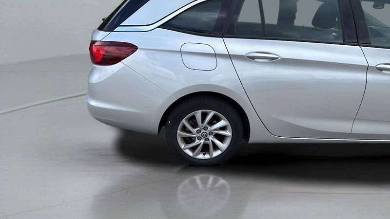 Opel Astra Elegance Sports Tourer F 15 DV - fotka 23 z 24