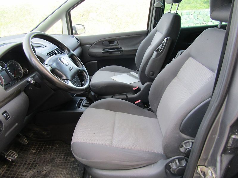 Seat Alhambra (2006) 2.0 TDI 103kW - fotka 19 z 34