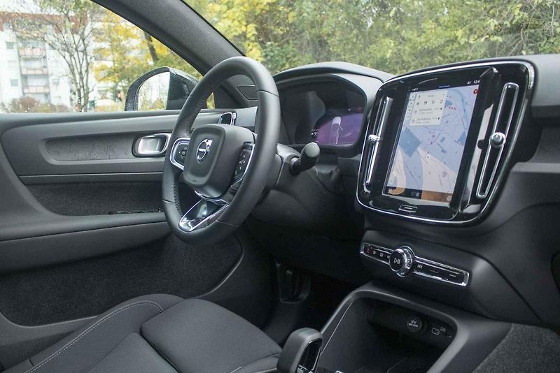 Vypadá jako městská stylovka, může však sloužit i jako primární auto v rodině.