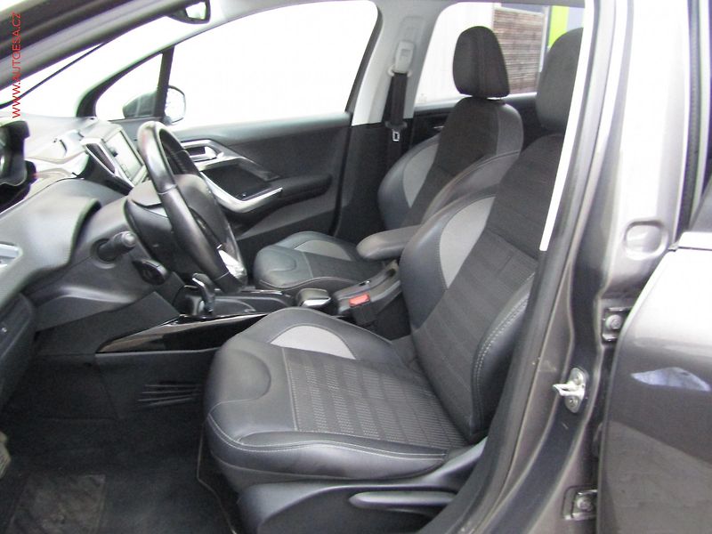 Peugeot 2008 (2018) 1.5HDi, Panorama, AC - fotka 9 z 21