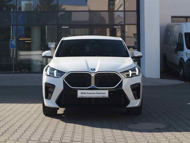 BMW X2 - fotka 2 z 10