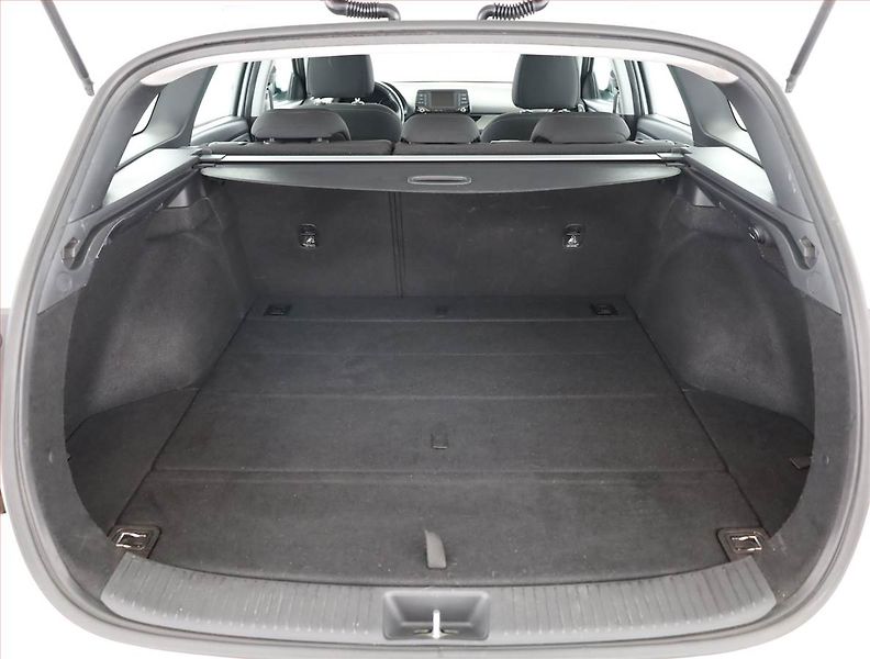 Hyundai i30 (2017) 1.0 T-GDI, Serv.kniha - fotka 16 z 17