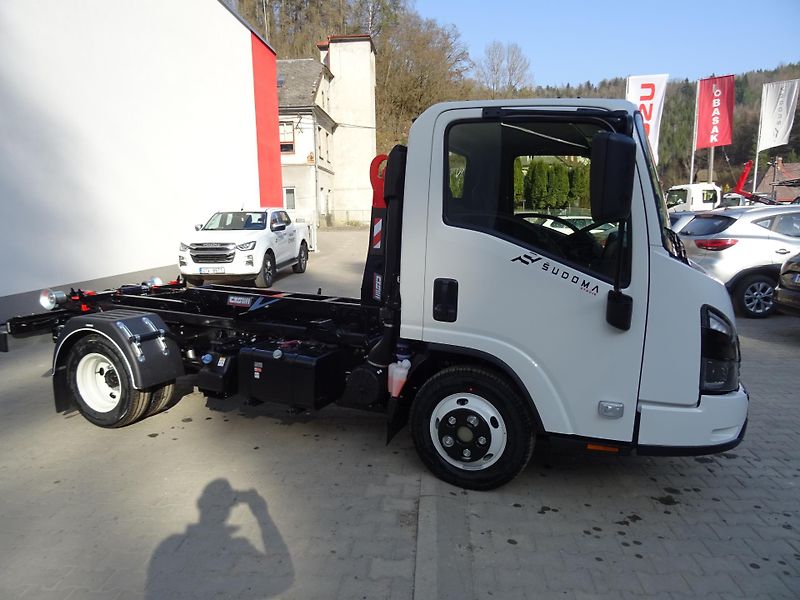 Isuzu M27 (2026) 3.0L, hákový nosič kontejnerů  - fotka 16 z 34