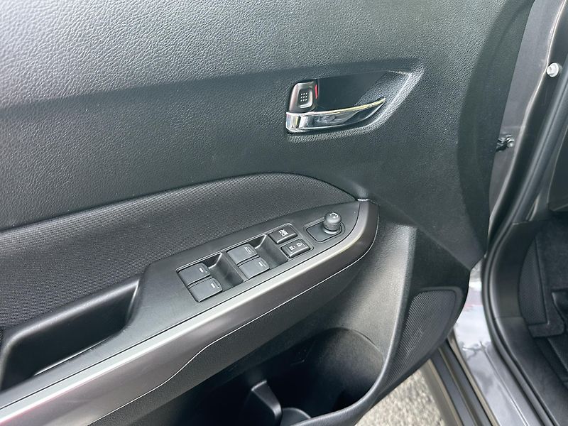 Suzuki Vitara (2024) 4x4*1.4 hybrid/95Kw * 1.Maj.  - fotka 5 z 38