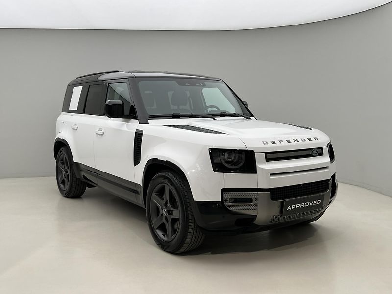 Land Rover Defender 110 D300 X-DYNAMIC SE AWD AUT  - fotka 8 z 43