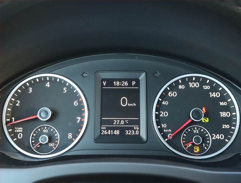Volkswagen Tiguan (2010) R-Line 2.0 TSI, 4X4, Automat - fotka 11 z 19