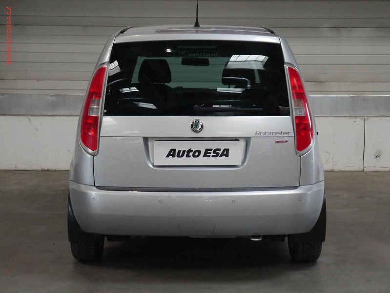 Škoda Roomster (2010) 1.6 TDi, ČR, AC, tempo - fotka 5 z 17