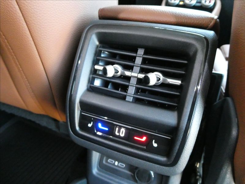 Škoda Kodiaq 2,0 TDI 142kW Excl. Selection - fotka 26 z 47