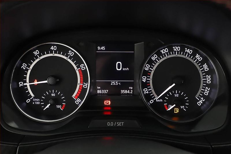 Škoda Fabia (2019) Monte Carlo 1.0 TSI - fotka 8 z 17