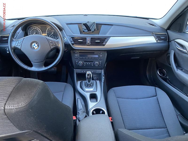 BMW X1 (2013) 2.0d xDrive18d, ČR, AT, park - fotka 8 z 15