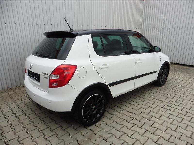 Škoda Fabia 1.2 TSi Monte Carlo 1.maj. - fotka 4 z 15
