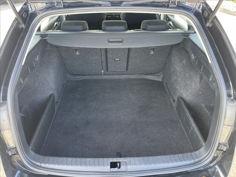 Škoda Octavia 2,0 TDi 110kw DSG Style Nehava - fotka 9 z 39
