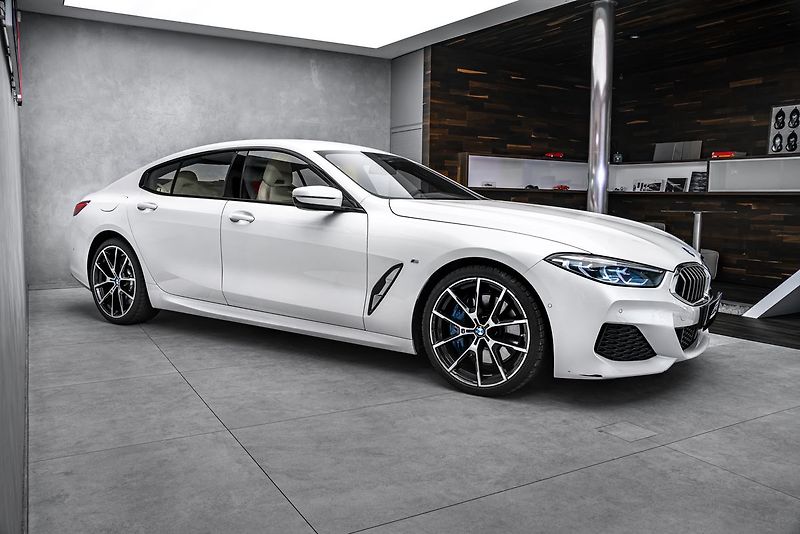 BMW Řada 8 840d x Drive M sport - fotka 4 z 23