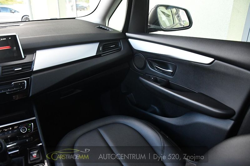 BMW Řada 2 218d GRAND TOURER NAVI PDC HUD - fotka 22 z 49