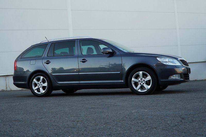 Škoda Octavia 1.4 TSI 90kW ELEGANCE - fotka 7 z 30