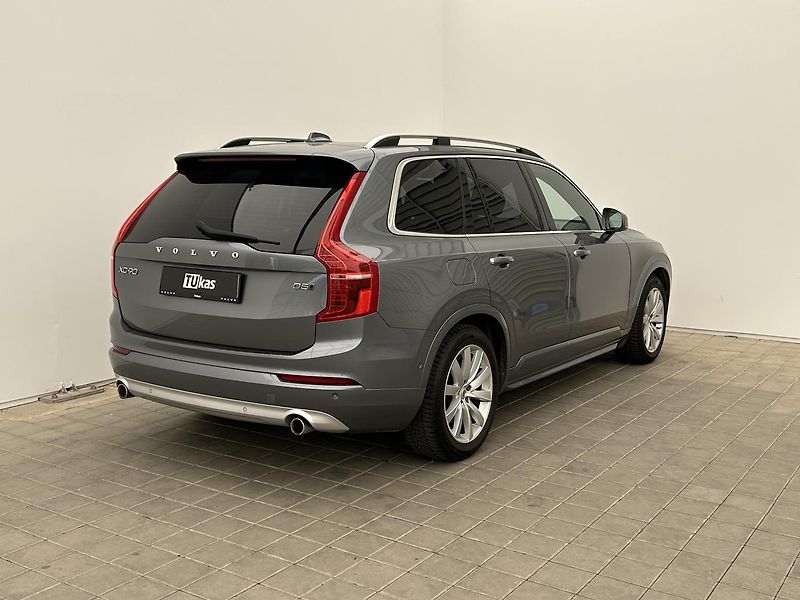 Volvo XC90 2.0 D5 4x4 Mommentum PRO - fotka 5 z 29
