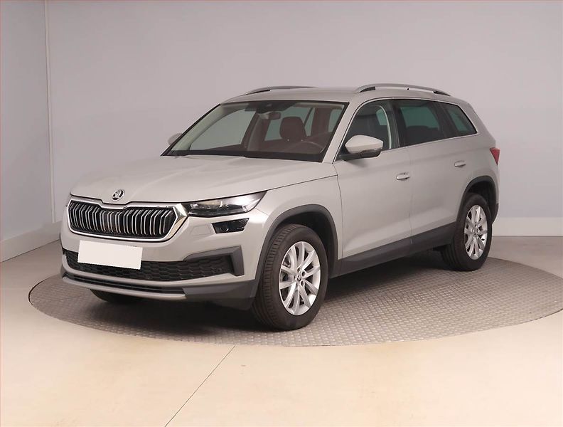 Škoda Kodiaq (2023) Style Plus 2.0 TDI - fotka 2 z 21