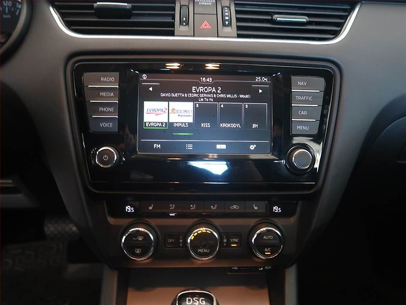 Škoda Octavia (2016) 1.6 TDI, Automat, Navi - fotka 12 z 14