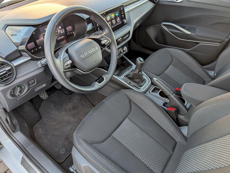 Škoda Fabia (2024) 1.0 TSI / 70 kW Top Selection - fotka 7 z 30