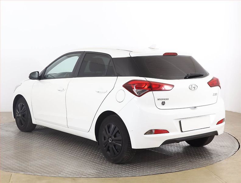 Hyundai i20 (2016) 1.2 - fotka 4 z 15