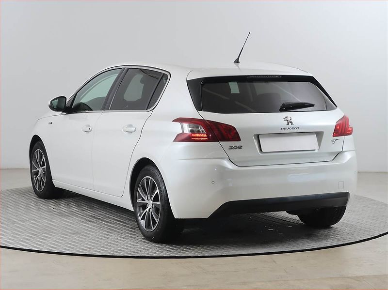 Peugeot 308 (2015) 1.2 e-THP, Tempomat - fotka 4 z 16