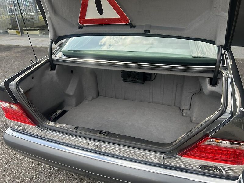 Mercedes-Benz Třídy S S 600 L V12 - fotka 34 z 34