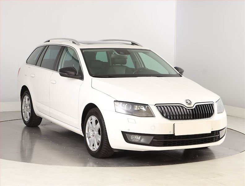 Škoda Octavia (2014) Elegance 1.6 TDI, Navi, Xenony - fotografie inzerátu