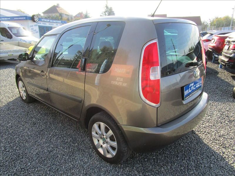 Škoda Roomster 1.4i 16V Ambition, Klima, 2. m - fotka 6 z 36