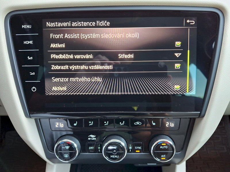 Škoda Octavia (2019) Combi Style Plus DSG 2,0TSi 14 - fotka 22 z 34