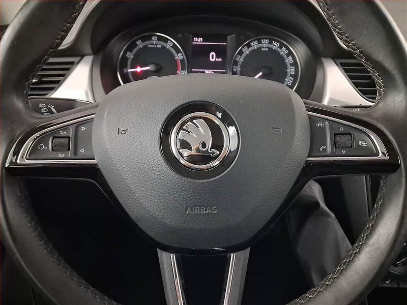 Škoda Rapid (2018) Spaceback 1.0 TSI - fotka 15 z 19