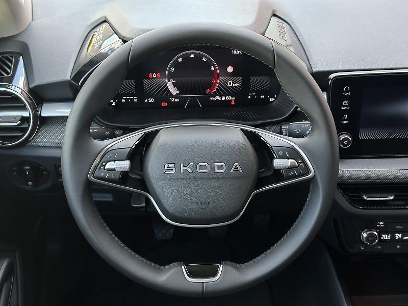 Škoda Fabia 1.0TSi 95PS LED V.Cockpit Clim - fotka 16 z 34