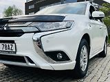 Mitsubishi Outlander 2.4i+HYBRID 4x4 SERVISKA TAŽNÉ - náhled 24