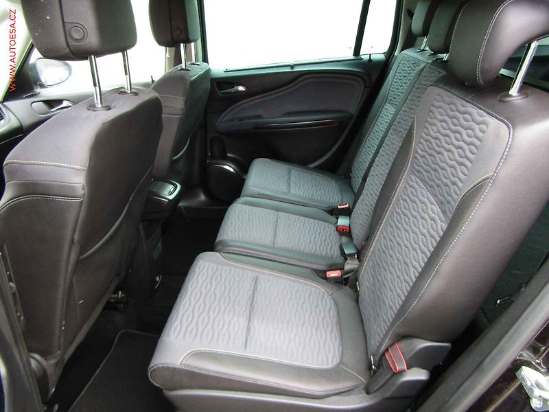 Opel Zafira (2012) 1.4T Tourer, ČR, servis.kniha - fotka 10 z 17