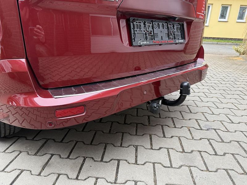 Ford Tourneo Connect (2019) 1,5-PANORAM-TAŽNÉ-VYHŘ.SEDAČKY - fotka 16 z 53
