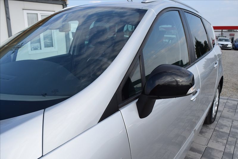 Renault Scénic 1,5 DCi 81KW KLIMA NAVI - fotka 14 z 43