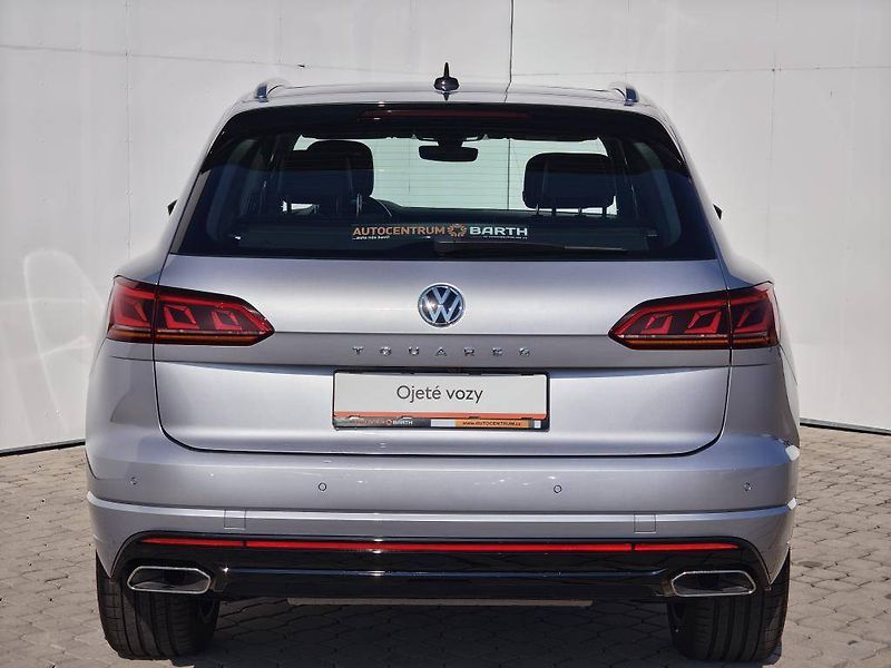 Volkswagen Touareg R-line 8TT 3,0TDI - fotka 26 z 28