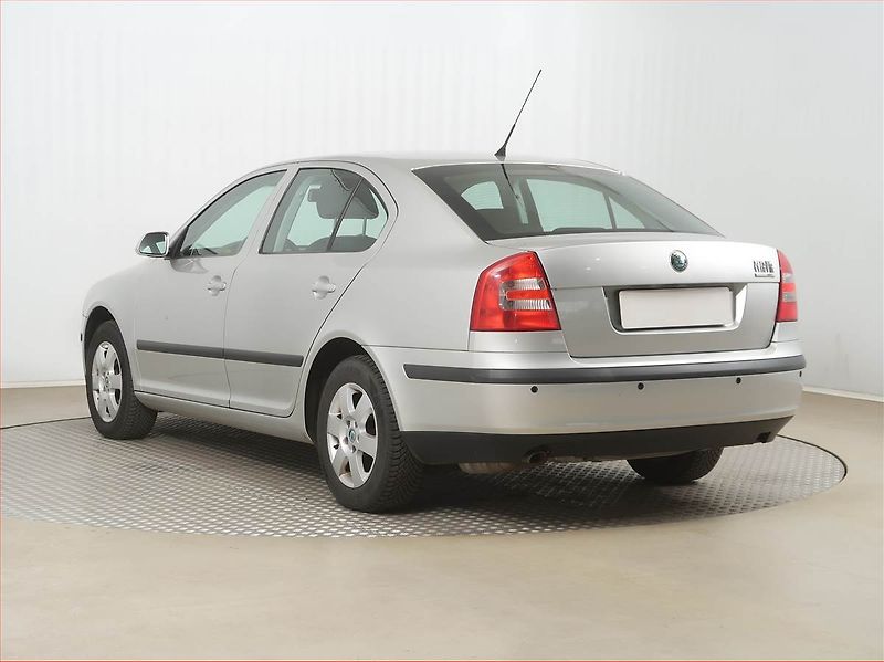 Škoda Octavia (2006) Ambiente 1.6, po STK - fotka 4 z 14