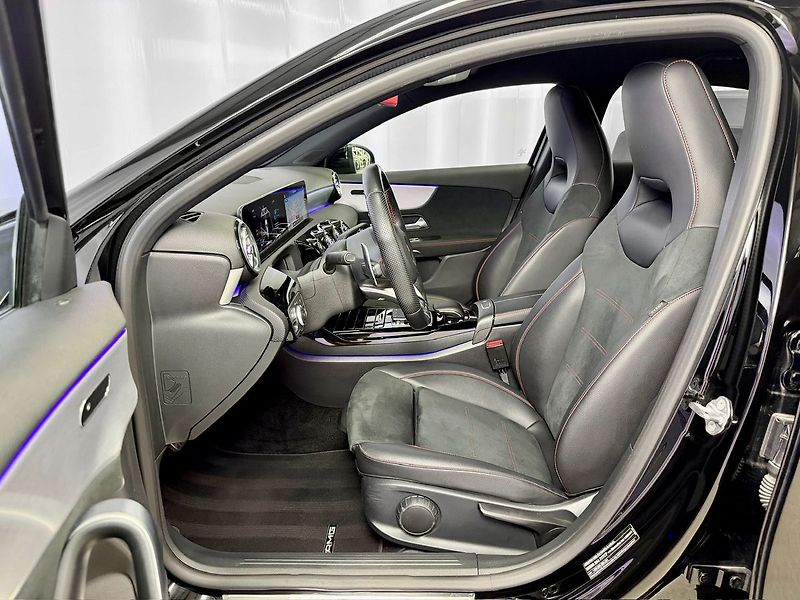Mercedes-Benz Třídy A TURBO 4MATIC, BURMESTER, KEYLE - fotka 11 z 27