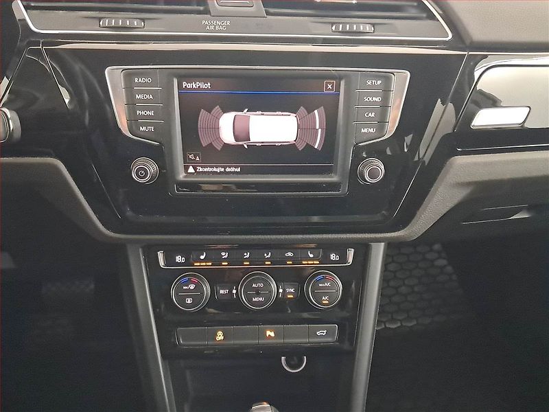 Volkswagen Touran (2017) 1.6 TDI, Automat, Tempomat - fotka 12 z 21
