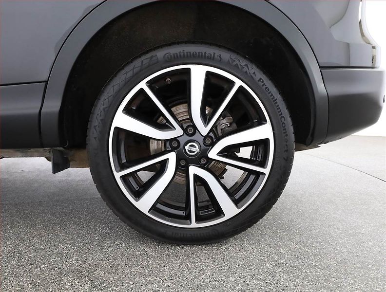 Nissan Qashqai (2015) Tekna 1.6 dCi, 4X4 - fotka 19 z 19