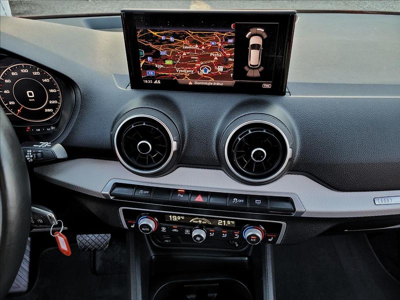 Audi Q2 1,5 AUT,TFT,Výhř,digiAC,navi - fotka 28 z 41