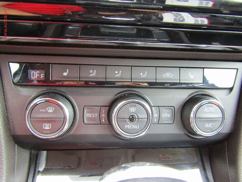 Škoda Superb (2016) 2.0 TDI 4x4, ČR, DSG, bixen - fotka 19 z 22