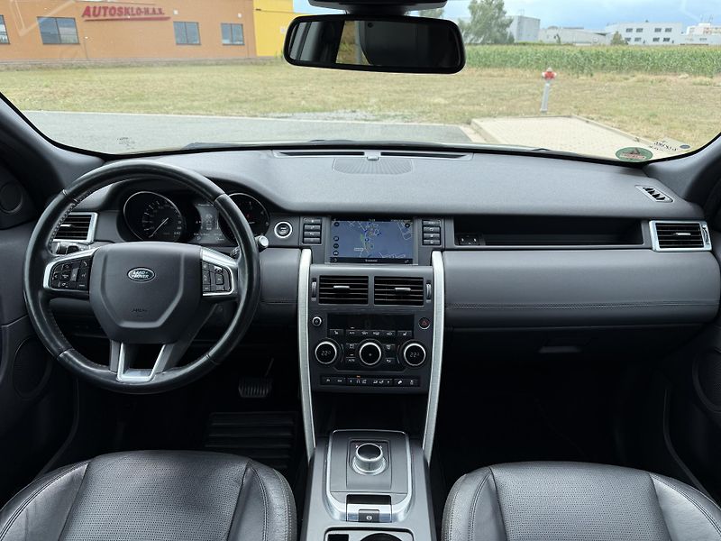 Land Rover Discovery Sport 2.2 TD4 4X4 XENON KŮŽE TAŽNÉ - fotka 12 z 44