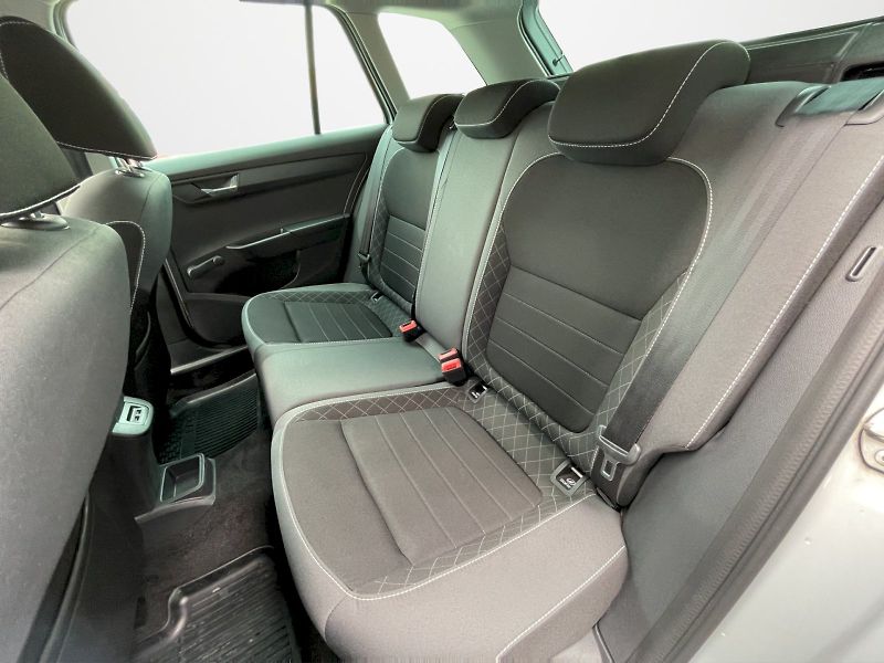 Škoda Fabia (2022) 1.0 TSI 70kW Ambition Plus Com - fotka 25 z 33