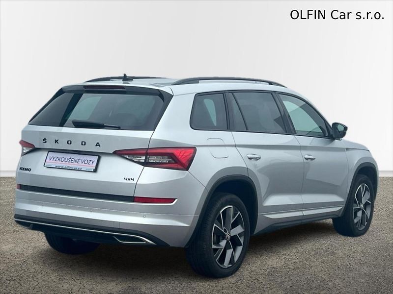 Škoda Kodiaq 2,0 TDi 147kW 7DSG 4x4 SPORTLI - fotka 2 z 32