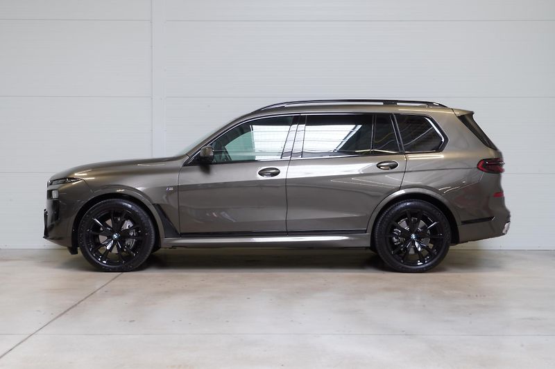 BMW X7 Xdrive40d,ČR,DPH,NZ.TOP,Tažné - fotka 5 z 45